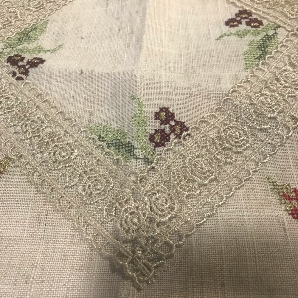 Floral Embroidered Tablecloth - Picture 8 of 10